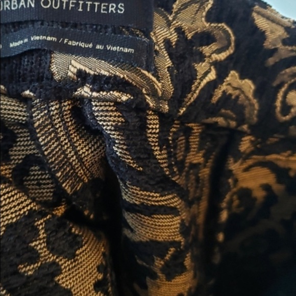 Urban Outfitters Womens Pants Tapestry Jacquard Cropped Black Gold Size 6 - Picture 12 of 16